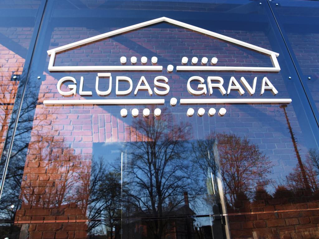 سيسيس Gludas Grava المظهر الخارجي الصورة